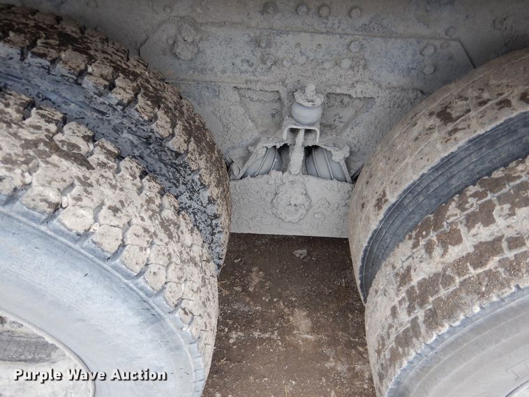 image for item EK9135 1995 Ford L8000 dump truck