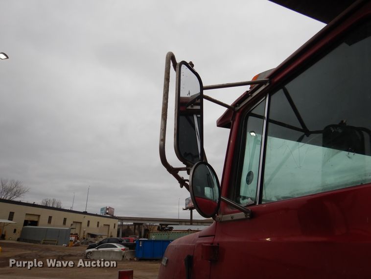 image for item EK9135 1995 Ford L8000 dump truck