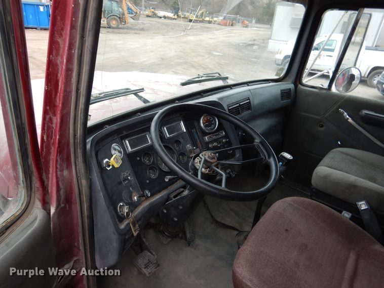 image for item EK9135 1995 Ford L8000 dump truck