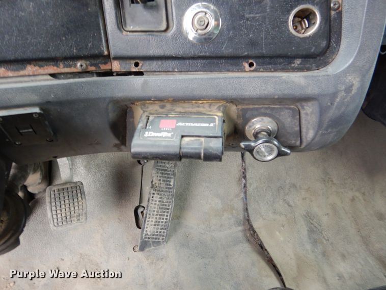 image for item EK9135 1995 Ford L8000 dump truck