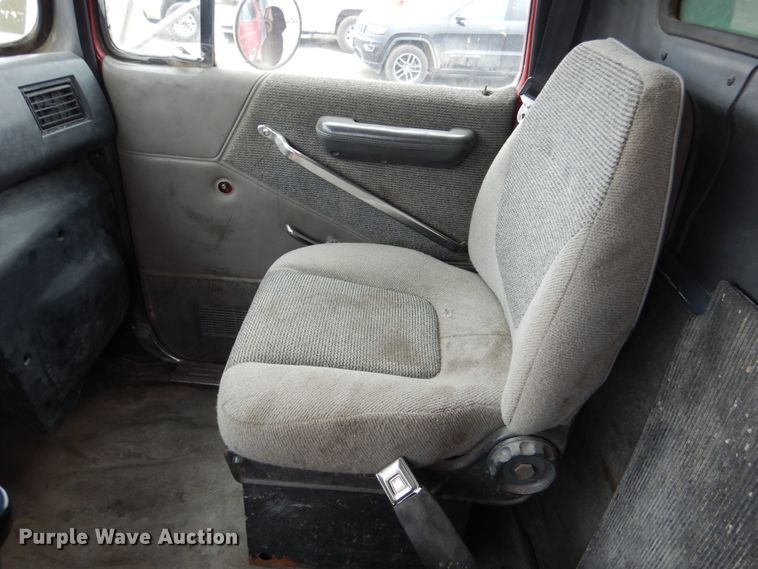 image for item EK9135 1995 Ford L8000 dump truck