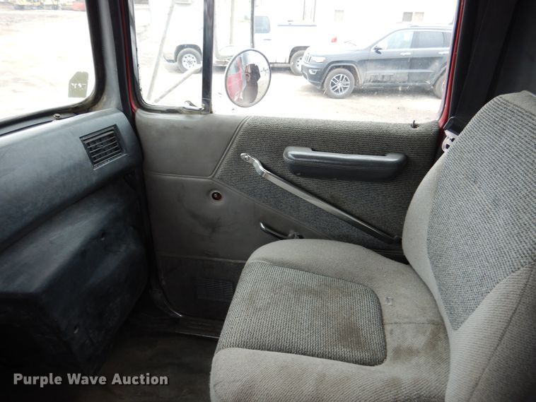 image for item EK9135 1995 Ford L8000 dump truck