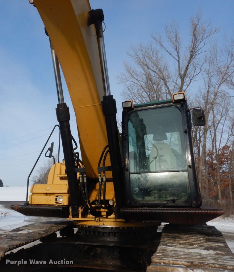 image for item FU9069 2008 Caterpillar 330D L excavator