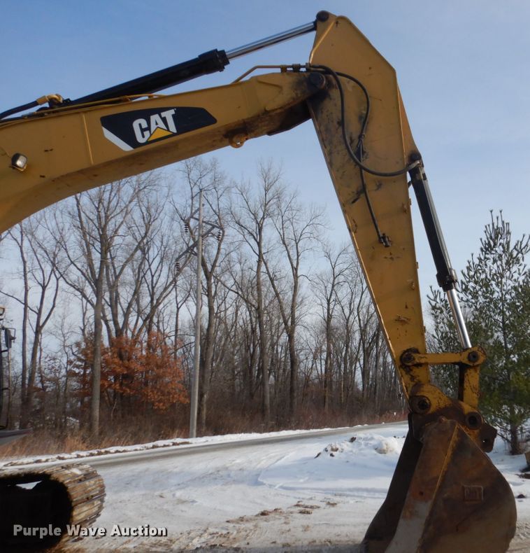 image for item FU9069 2008 Caterpillar 330D L excavator