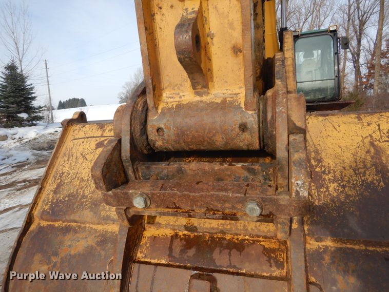 image for item FU9069 2008 Caterpillar 330D L excavator