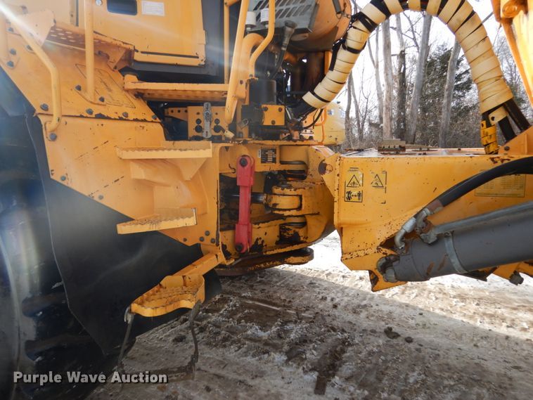 image for item FU9070 2000 Volvo A35D articulated haul truck