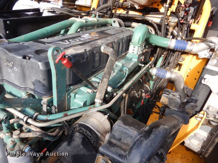 image for item FU9070 2000 Volvo A35D articulated haul truck