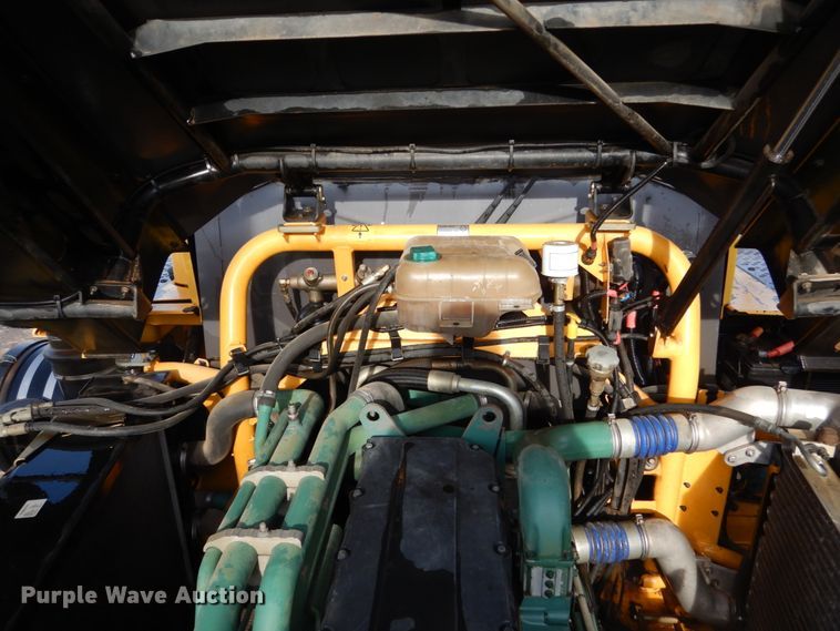 image for item FU9070 2000 Volvo A35D articulated haul truck