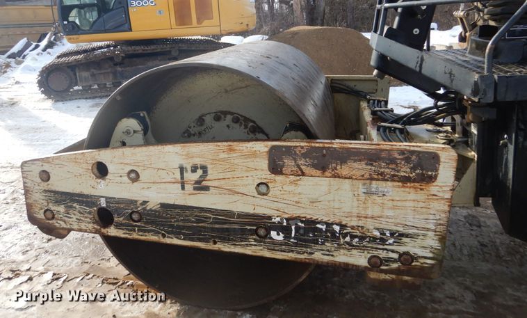 image for item FU9071 2004 Ingersoll Rand SD116DX TF single drum vibratory roller