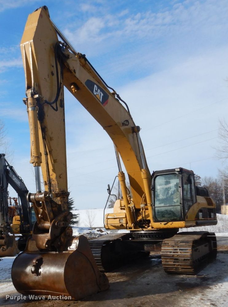 image for item FU9072 2006 Caterpillar 330D L excavator
