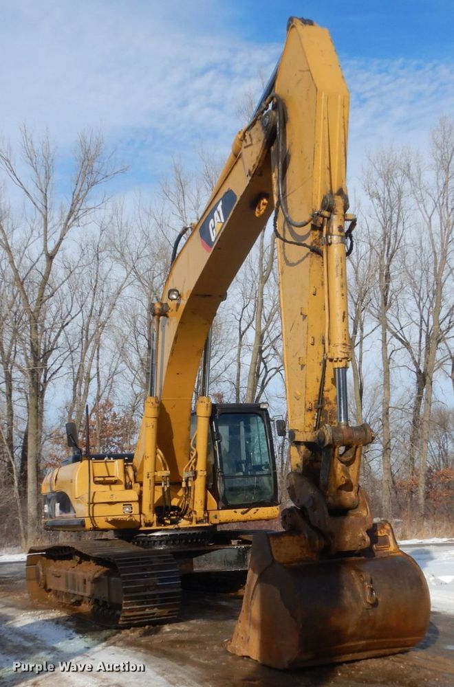 image for item FU9072 2006 Caterpillar 330D L excavator