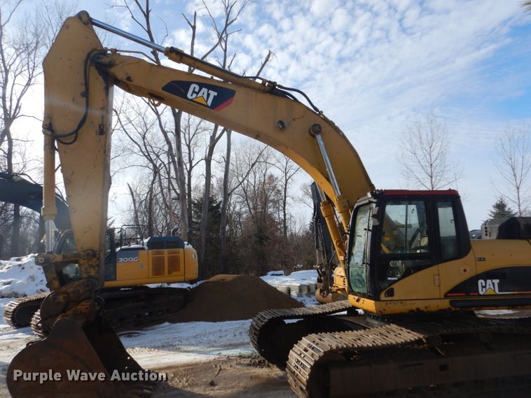 image for item FU9072 2006 Caterpillar 330D L excavator