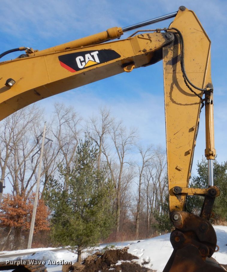 image for item FU9072 2006 Caterpillar 330D L excavator