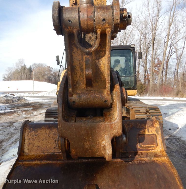 image for item FU9072 2006 Caterpillar 330D L excavator