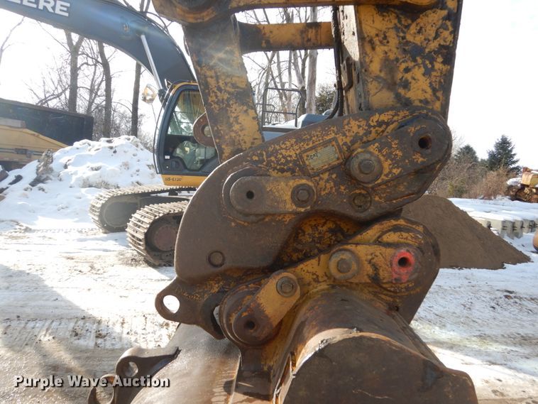 image for item FU9072 2006 Caterpillar 330D L excavator