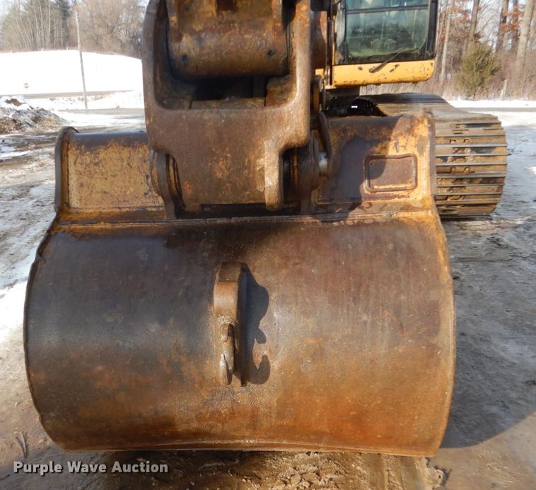 image for item FU9072 2006 Caterpillar 330D L excavator