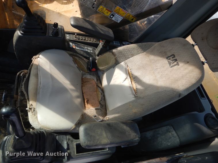 image for item FU9072 2006 Caterpillar 330D L excavator