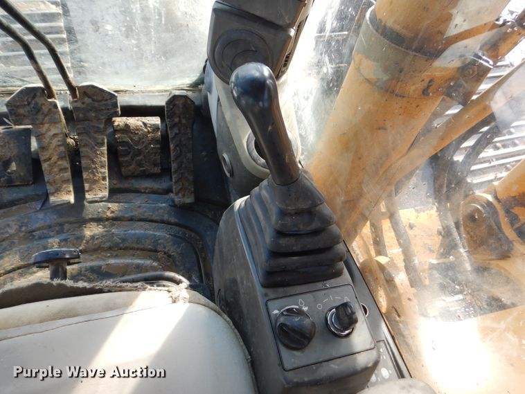 image for item FU9072 2006 Caterpillar 330D L excavator
