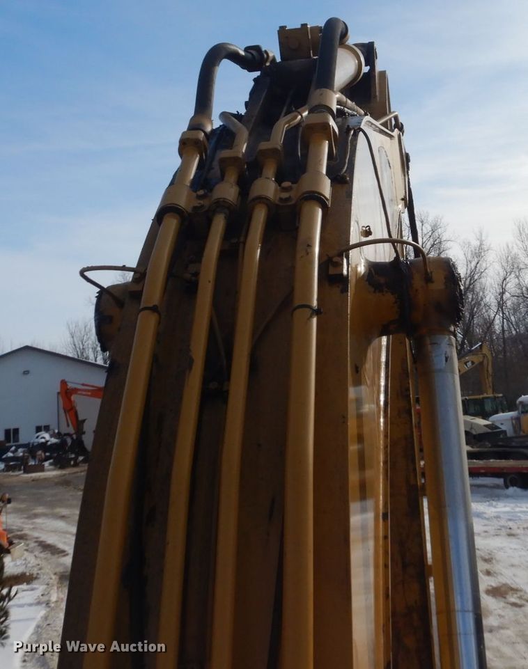 image for item FU9072 2006 Caterpillar 330D L excavator