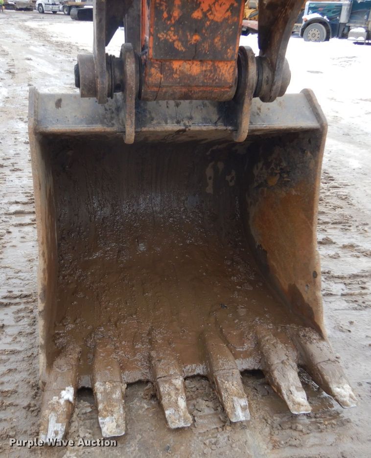 image for item FU9074 2006 Hitachi ZX270LC-3 excavator