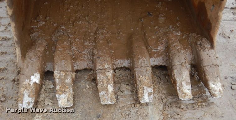 image for item FU9074 2006 Hitachi ZX270LC-3 excavator