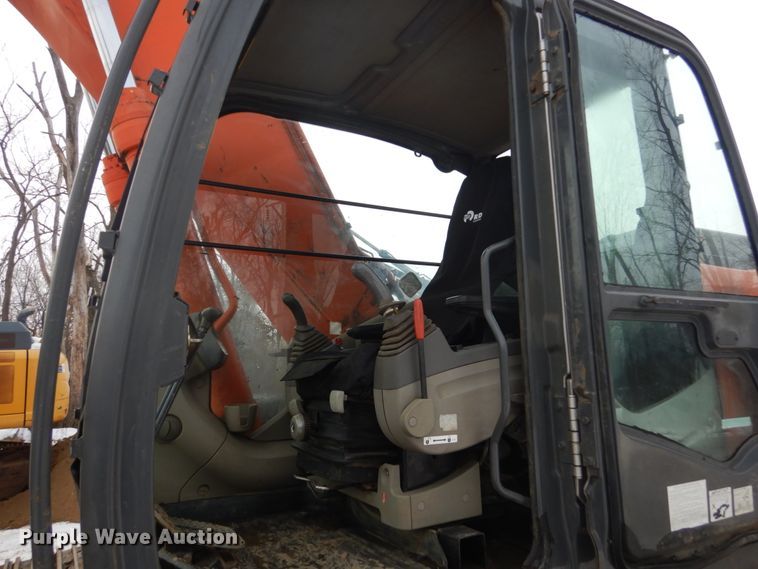 image for item FU9074 2006 Hitachi ZX270LC-3 excavator