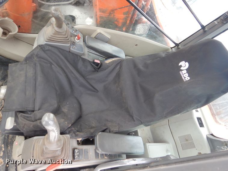 image for item FU9074 2006 Hitachi ZX270LC-3 excavator