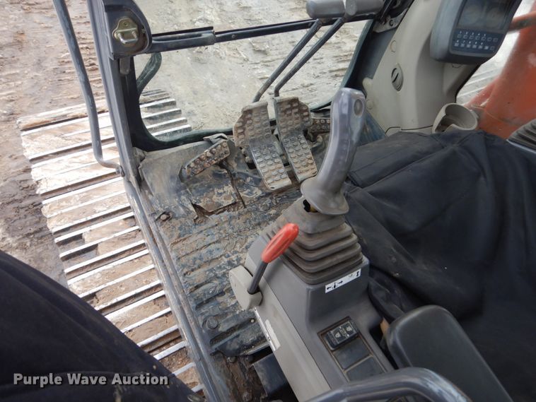 image for item FU9074 2006 Hitachi ZX270LC-3 excavator