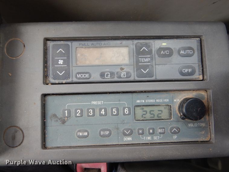 image for item FU9074 2006 Hitachi ZX270LC-3 excavator