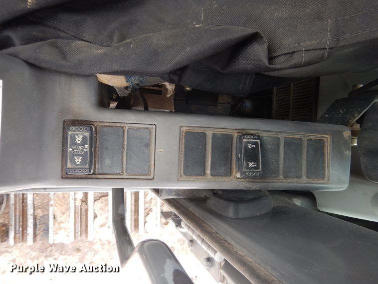 image for item FU9074 2006 Hitachi ZX270LC-3 excavator