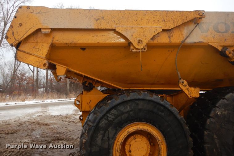image for item FU9075 2005 Volvo A35D articulated haul truck