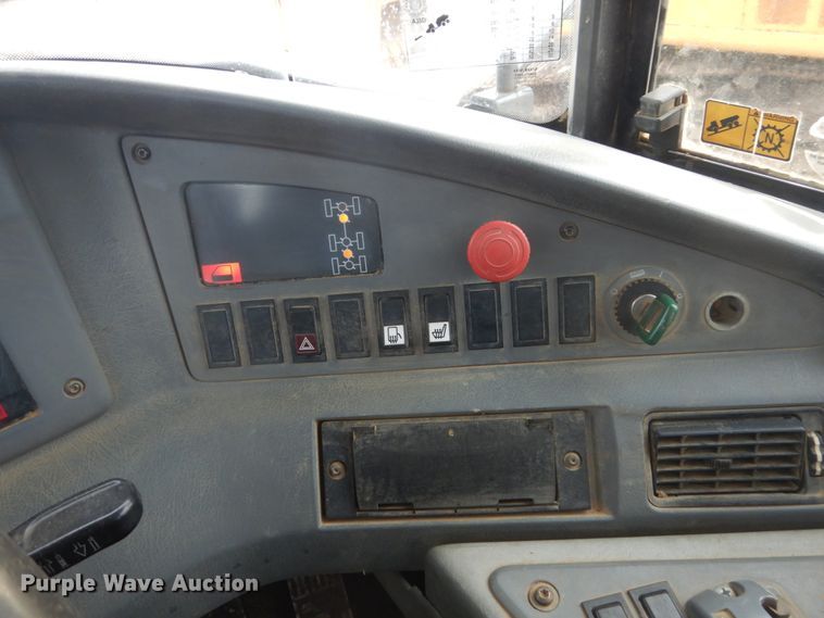 image for item FU9075 2005 Volvo A35D articulated haul truck