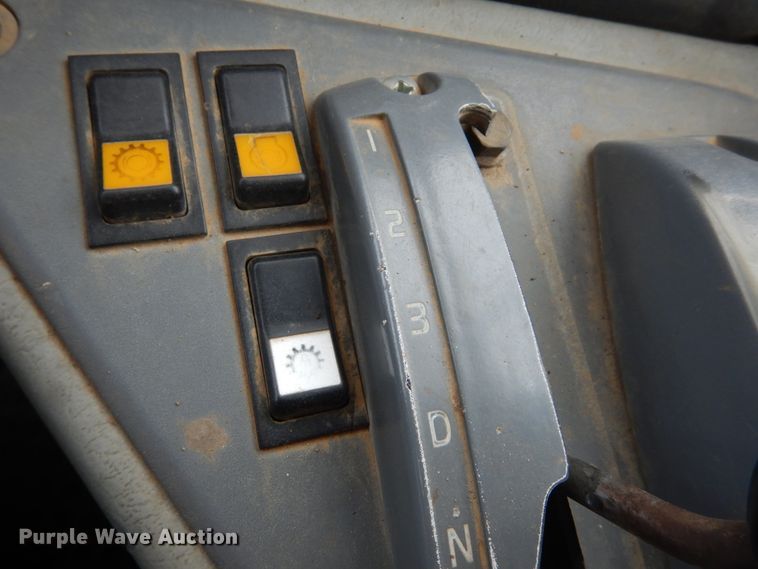 image for item FU9075 2005 Volvo A35D articulated haul truck