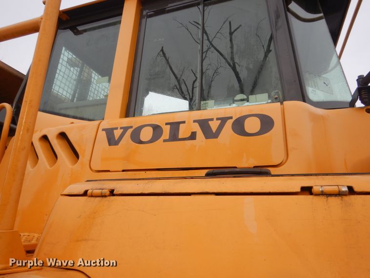 image for item FU9075 2005 Volvo A35D articulated haul truck