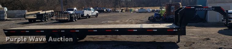 image for item GA9375 2013 flat bed trailer