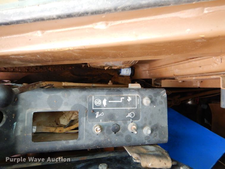 image for item GB9593 1990 Caterpillar 215D LC excavator