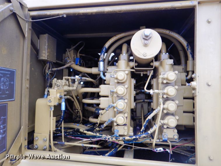 image for item GB9593 1990 Caterpillar 215D LC excavator