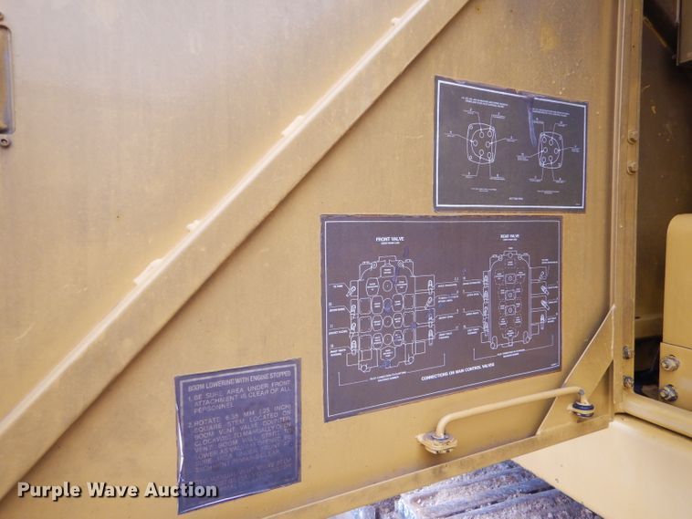 image for item GB9593 1990 Caterpillar 215D LC excavator