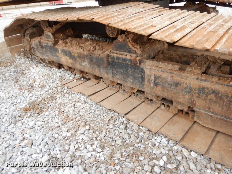 image for item GB9593 1990 Caterpillar 215D LC excavator