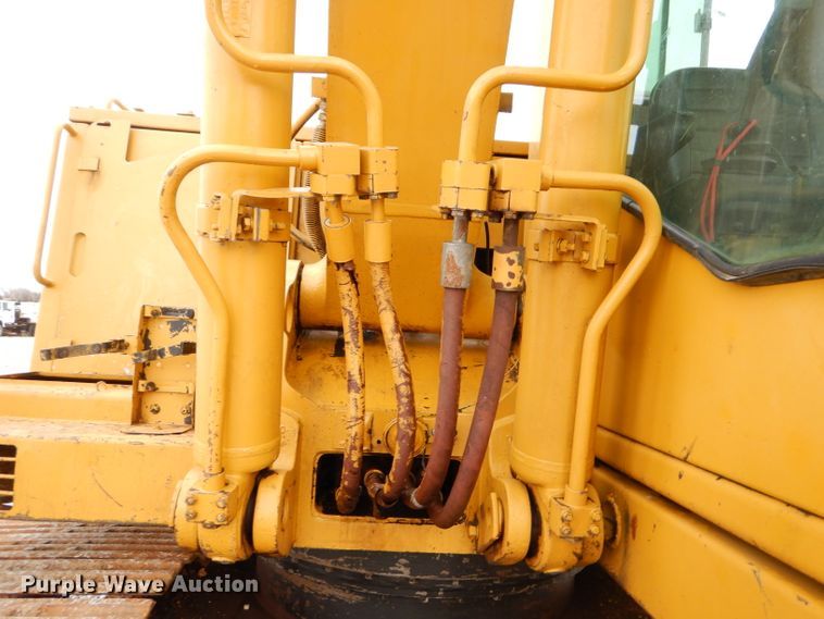 image for item GB9593 1990 Caterpillar 215D LC excavator