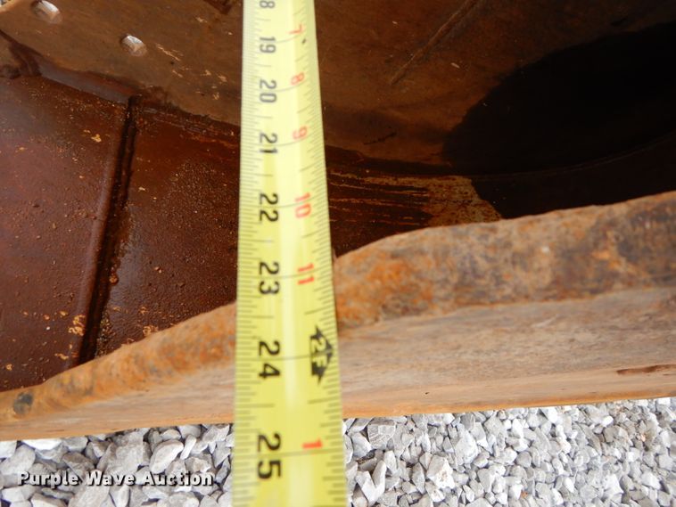 image for item GB9593 1990 Caterpillar 215D LC excavator