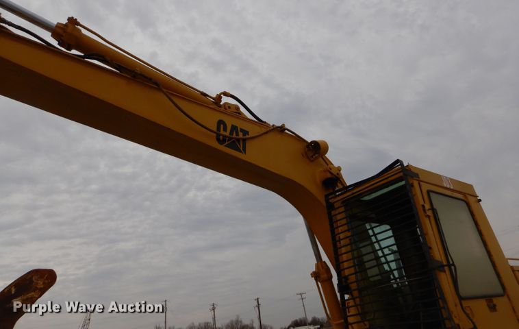 image for item GB9593 1990 Caterpillar 215D LC excavator