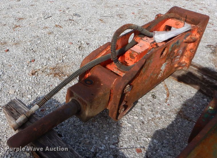 image for item GB9596 NPK E-205 hydraulic hammer