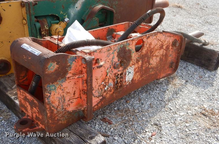 image for item GB9596 NPK E-205 hydraulic hammer