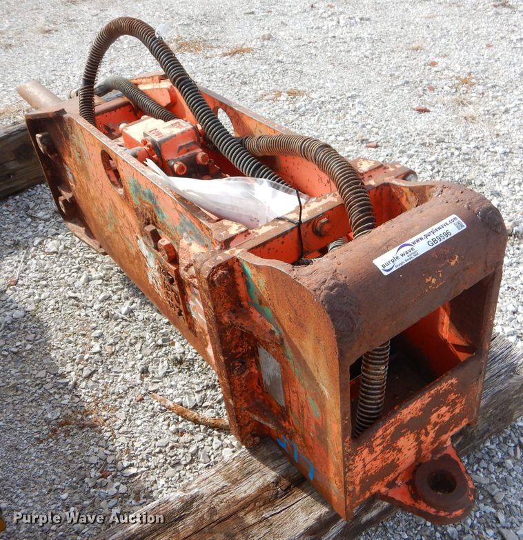 image for item GB9596 NPK E-205 hydraulic hammer