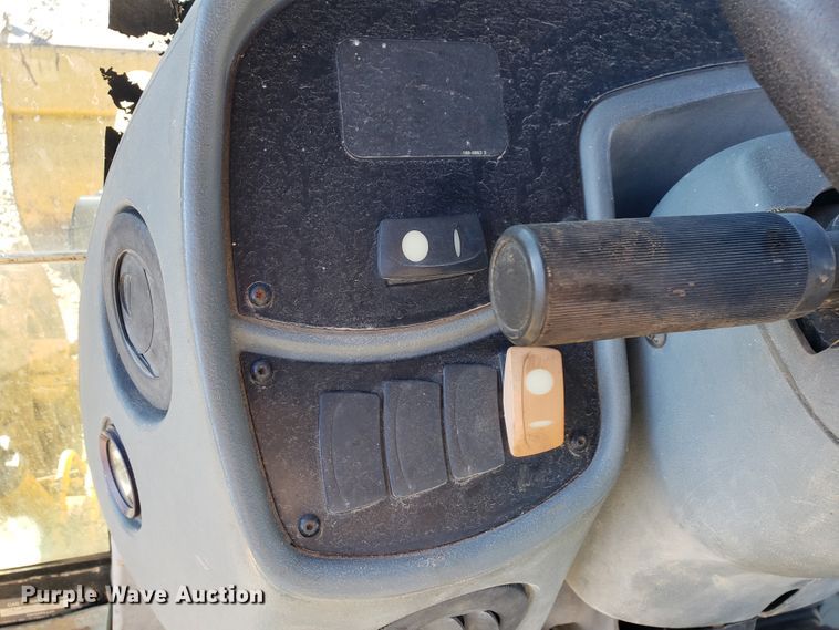 image for item GB9598 2002 Caterpillar 420D backhoe