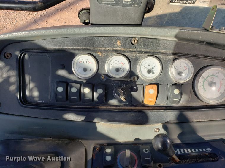 image for item GB9598 2002 Caterpillar 420D backhoe