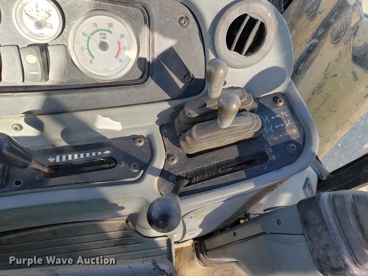 image for item GB9598 2002 Caterpillar 420D backhoe