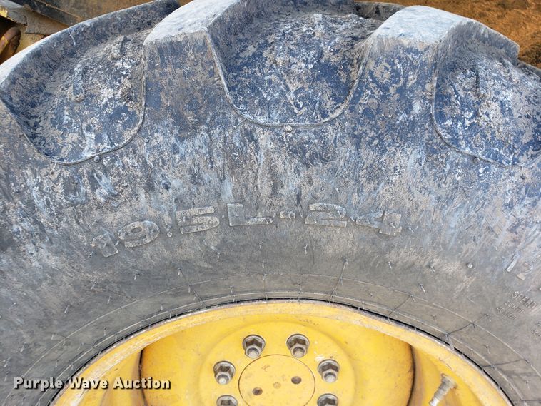 image for item GB9598 2002 Caterpillar 420D backhoe