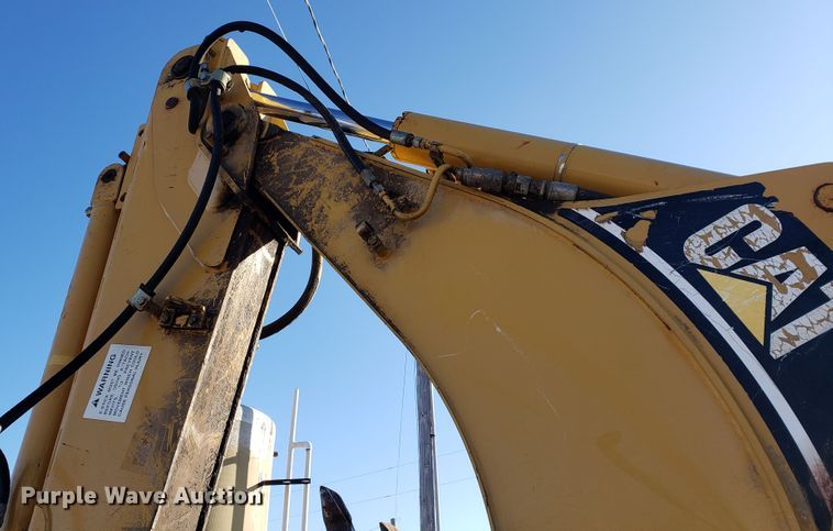 image for item GB9598 2002 Caterpillar 420D backhoe